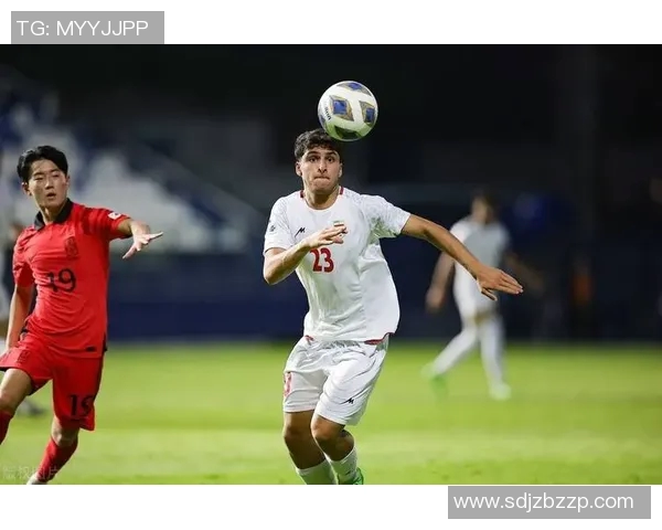 足球明星足外翻精彩瞬间全景展示与解析