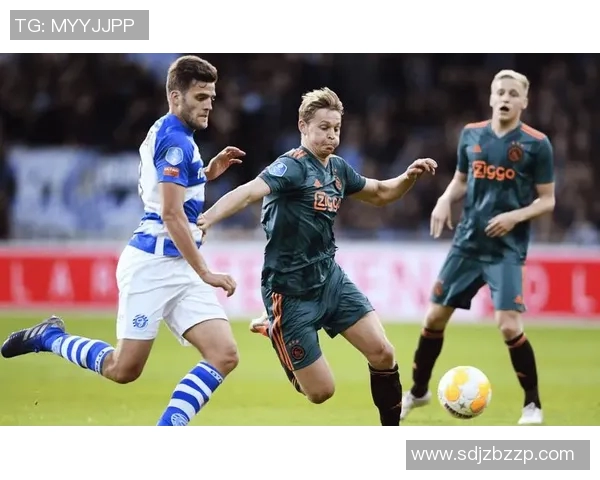 荷兰现役足球明星盘点及他们在国际赛场上的表现分析